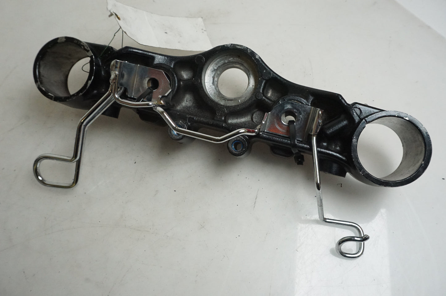 Vänster sida på Gaffelkrona från en Yamaha XV 1900 -2007 motorcykel.