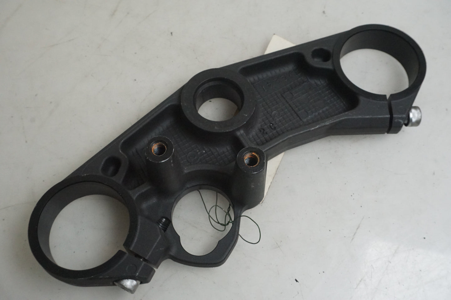 Vänster sida på Gaffelkrona från en Suzuki GSX-R 1000 -2007 motorcykel.