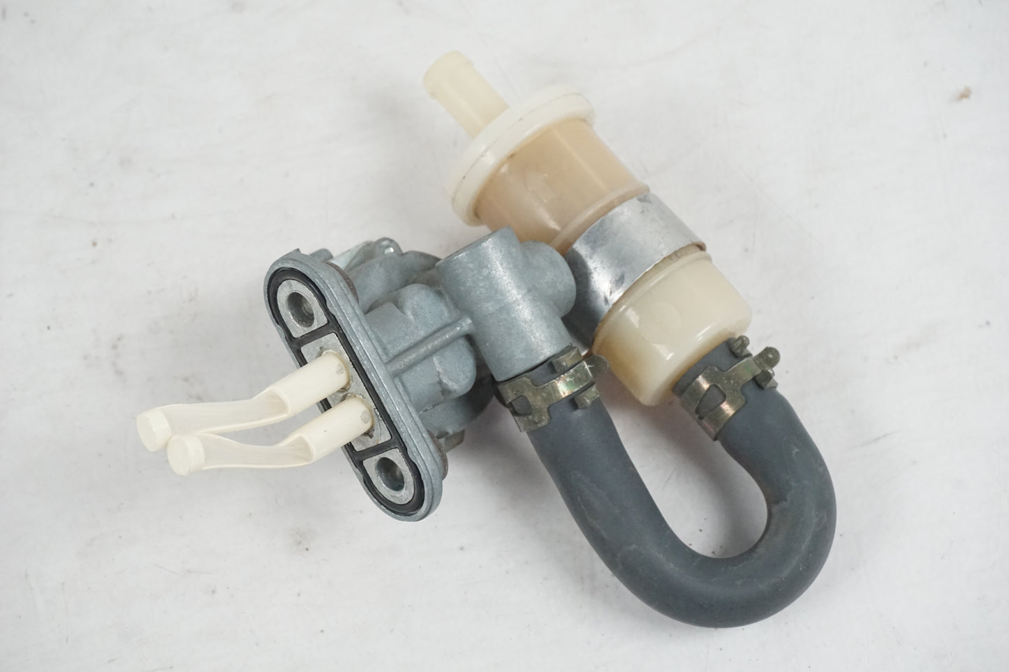 Snett uppifrÄn pÄ Bensinkran frÄn en Yamaha YZF R6 -2000 motorcykel.