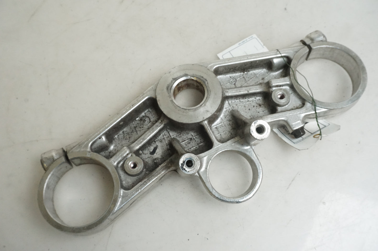 Vänster sida på Gaffelkrona från en Kawasaki ZXR 400 -1993 motorcykel.