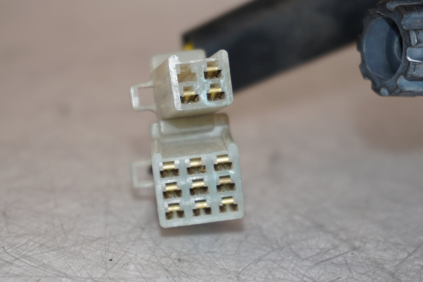 Extrabild7 på Instrumentpanel från en Yamaha FZ 750 -1989 motorcykel.