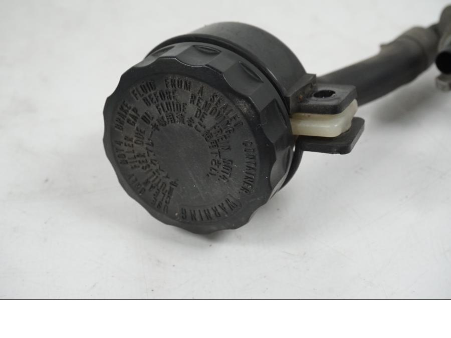 Extrabild2 på Bromshuvudcylinder från en Kawasaki Z 750 -2006 motorcykel.