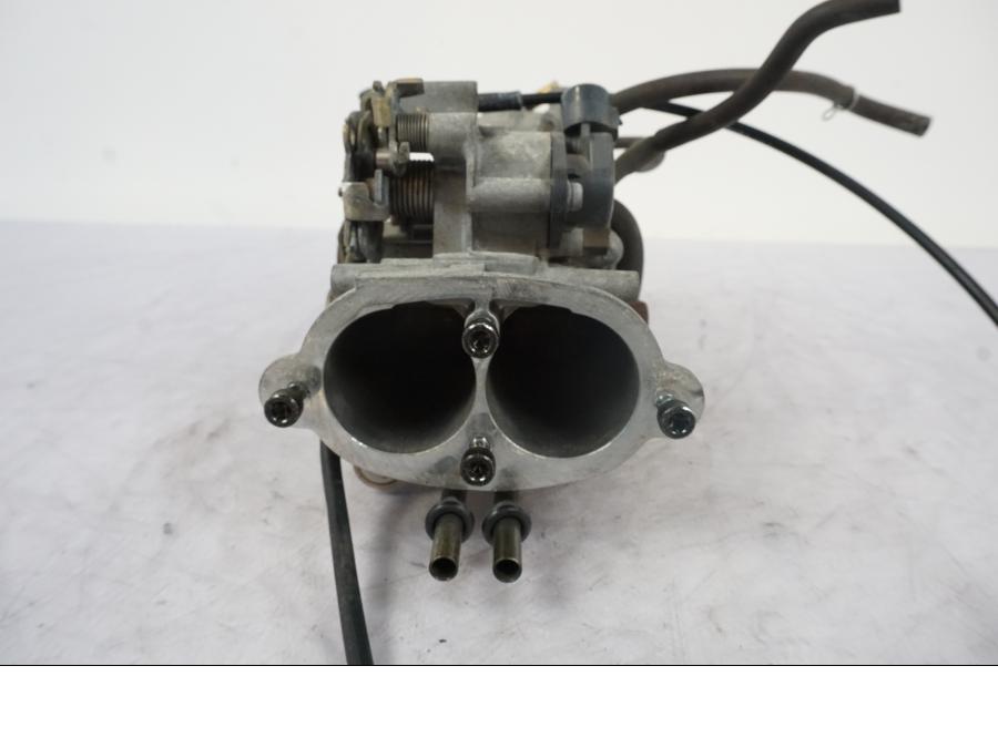 Snett nerifrån på Spjällhus från en Kawasaki VN 1500 -2003 motorcykel.