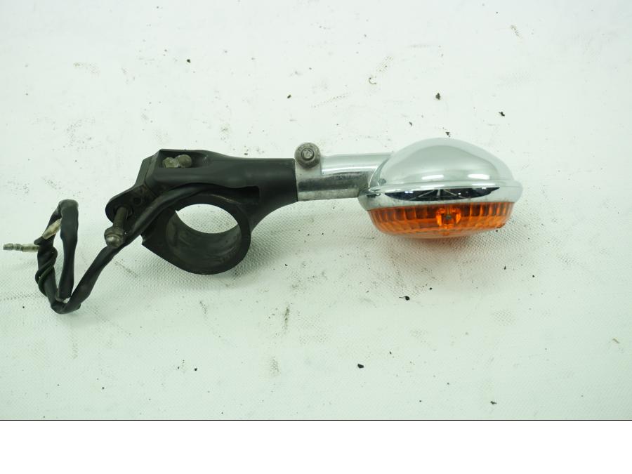 Höger sida på Blinkers från en Yamaha XVS 1100 -2000 motorcykel.