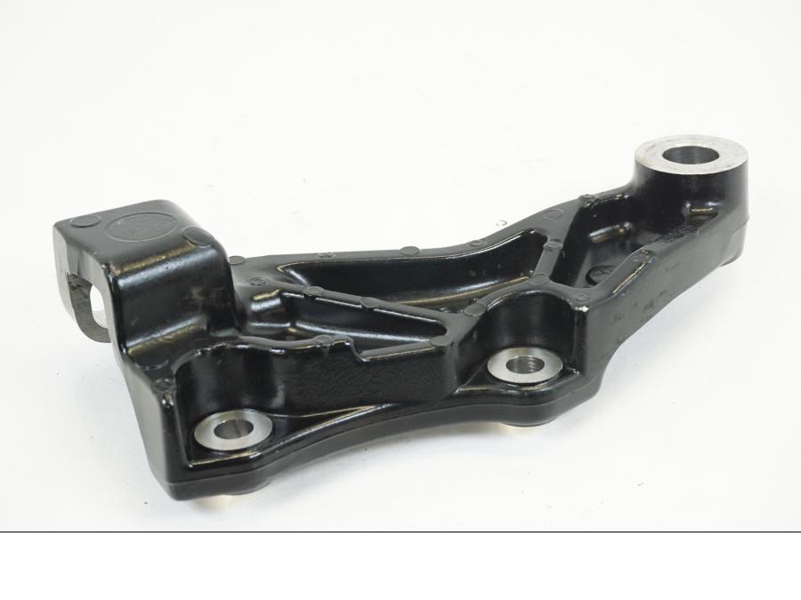 Snett uppifrån på Bromsoksfäste från en Yamaha XVS 1100 -2001 motorcykel.