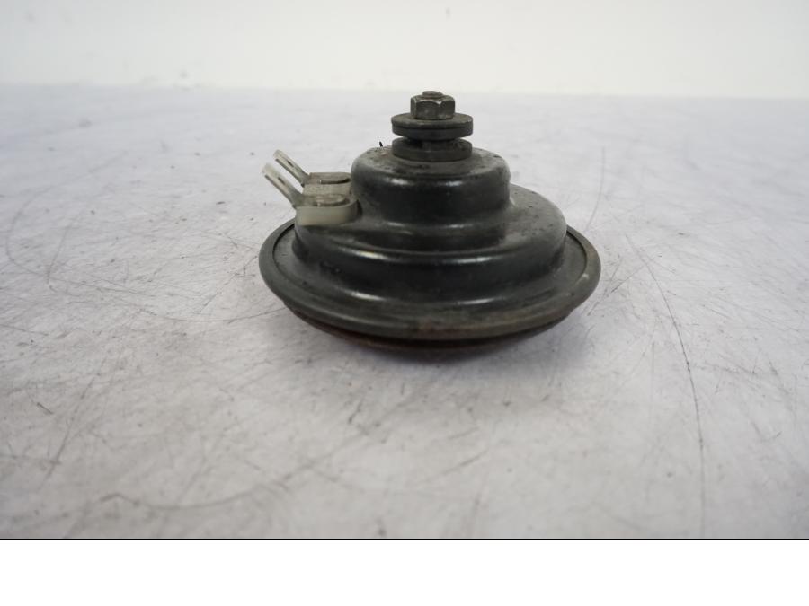 Vänster sida på Signalhorn / Tuta från en KTM 990 Super Duke -2006 motorcykel.