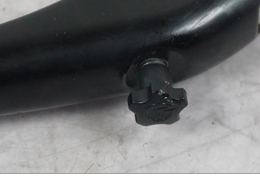 Vänster sida på Kopplingsgrepp från en Ducati Multistrada V4 -2024 motorcykel.