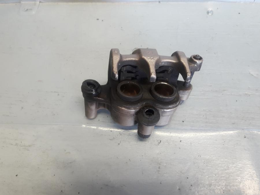 Baksidan på Bromsok från en Honda CBR 125 R -2008 motorcykel.