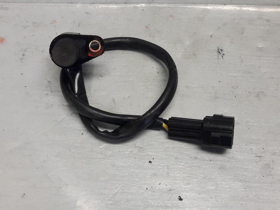 Framsidan på Hastighetsgivare från en Kawasaki Z 1000 -2013 motorcykel.