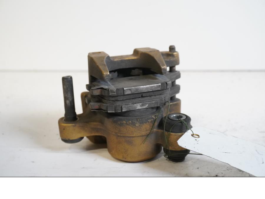 Höger sida på Bromsok från en Honda CBR 900 RR -2000 motorcykel.