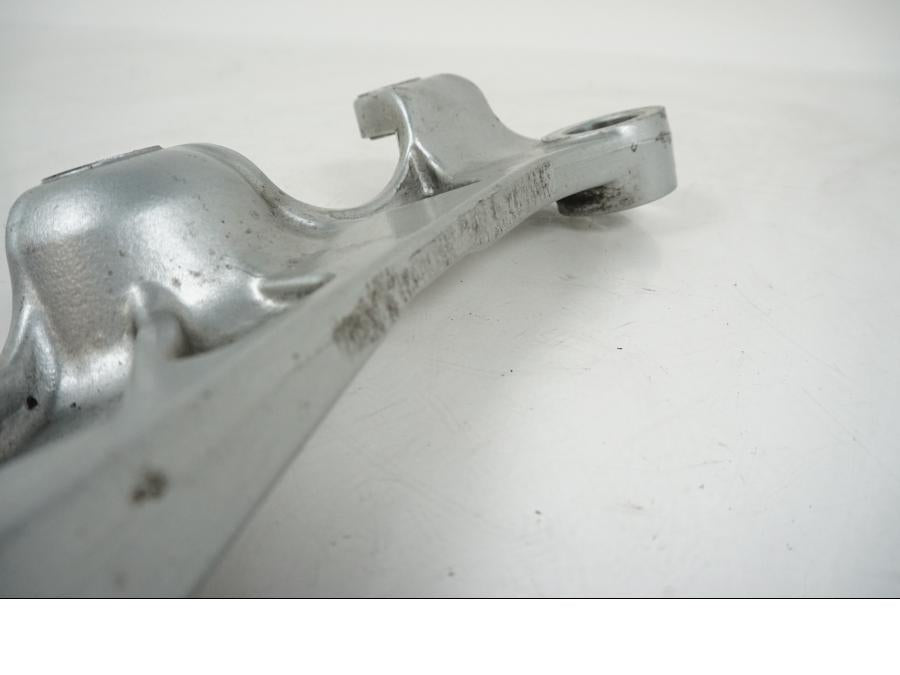 Vänster sida på Bromsoksfäste från en Yamaha XVZ 1300 -1997 motorcykel.