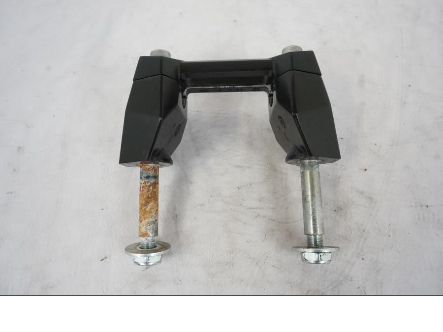 Extrabild1 på Styrfäste från en Kawasaki Z 800 -2014 motorcykel.