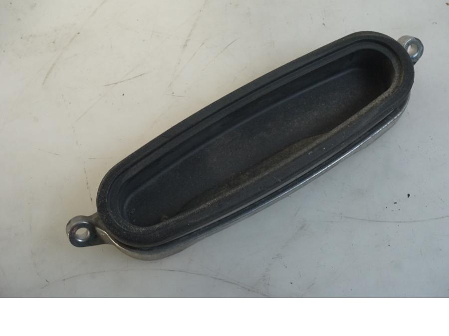 Baksidan på Täcklock från en Indian Chieftain Dark Horse -2019 motorcykel.