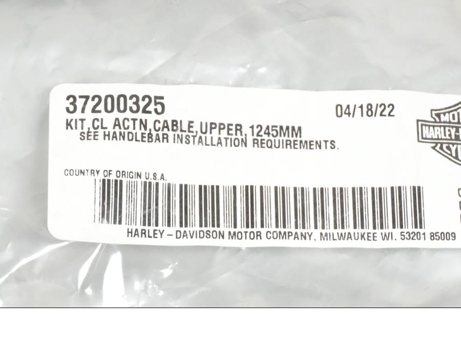 Vänster sida på Vajer från en H-D Softail -2018 motorcykel.