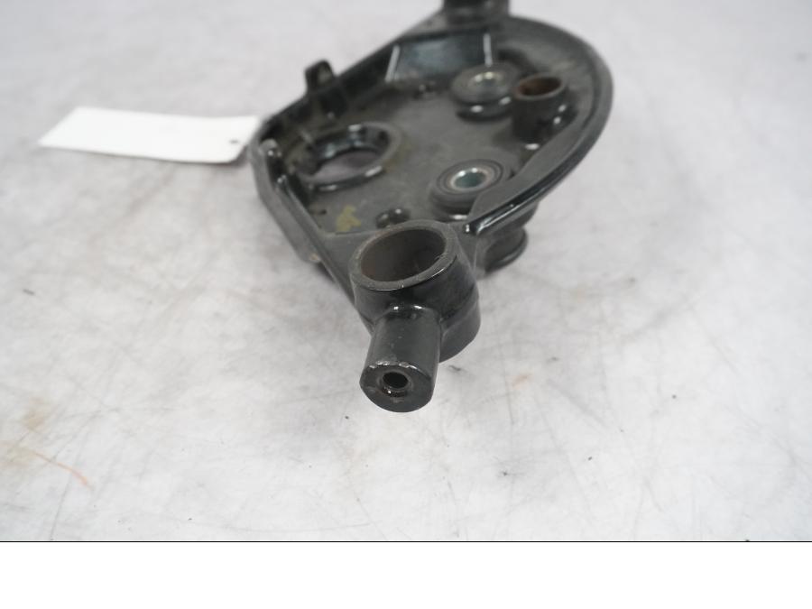 Snett nerifrån på Gaffelkrona från en H-D Touring Street Glide FLHX -2009 motorcykel.