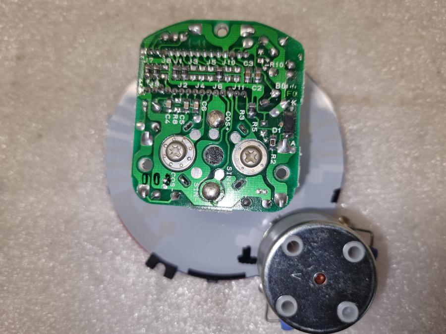 Baksidan på Varvräknare från en Honda CB 600 Hornet -1998 motorcykel.