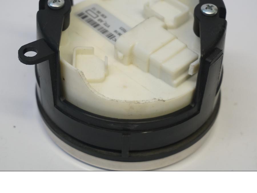 Höger sida pÄ VarvrÀknare frÄn en H-D Street Glide FLHX -2013 motorcykel.