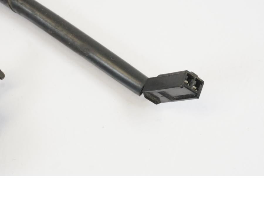 Snett nerifrån på Sidostödsbrytare från en Yamaha MT-07 -2018 motorcykel.