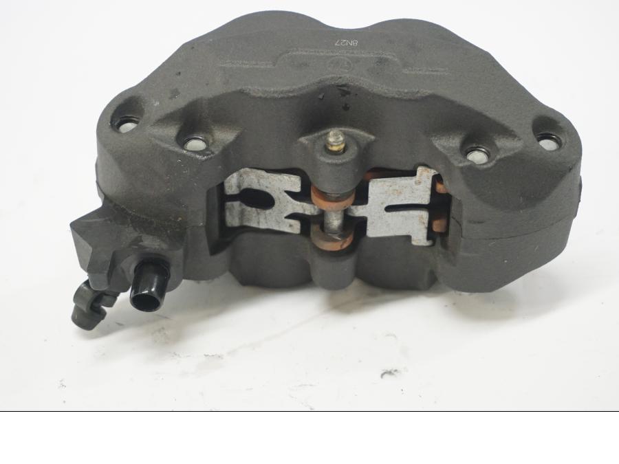 Höger sida på Bromsok från en Kawasaki Z 900 -2019 motorcykel.