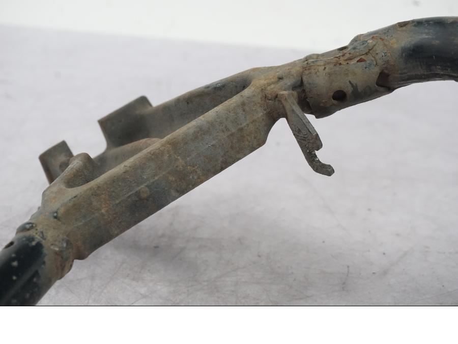 Extrabild6 på Centralstöd från en Suzuki GSF 1250 -2010 motorcykel.