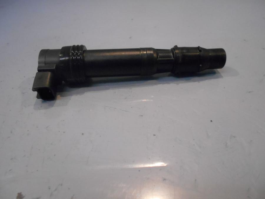 Baksidan på Tändspole från en Triumph Tiger 800 -2016 motorcykel.