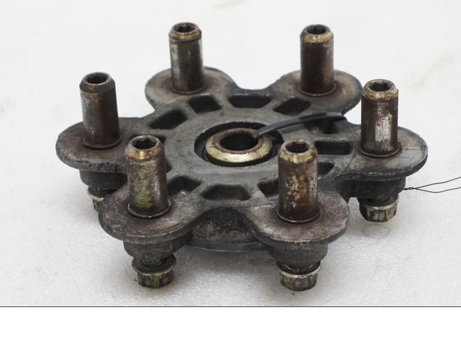 Baksidan på Drevfäste från en Ducati Monster 900 -1998 motorcykel.