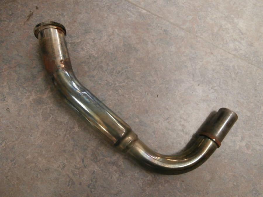 Baksidan på Grenrör från en Kawasaki VN 1500 -1997 motorcykel.