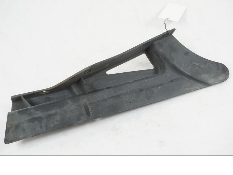 Vänster sida på Remskydd från en H-D Street Glide FLHX -2012 motorcykel.