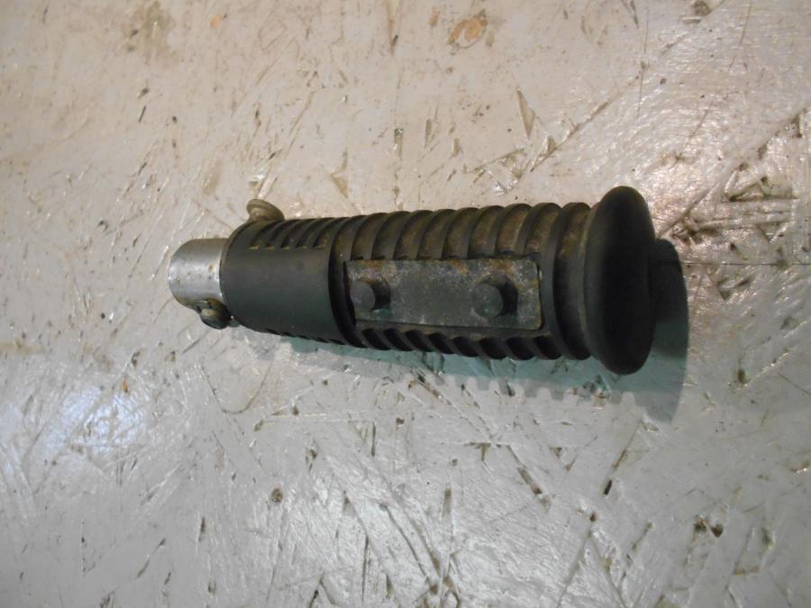 Baksidan på Fotpinne från en Kawasaki VN 1500 -1996 motorcykel.