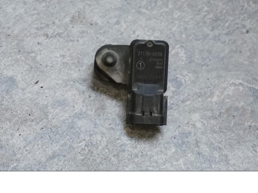 Framsidan på Mapsensor från en Kawasaki ZX-10R -2008 motorcykel.