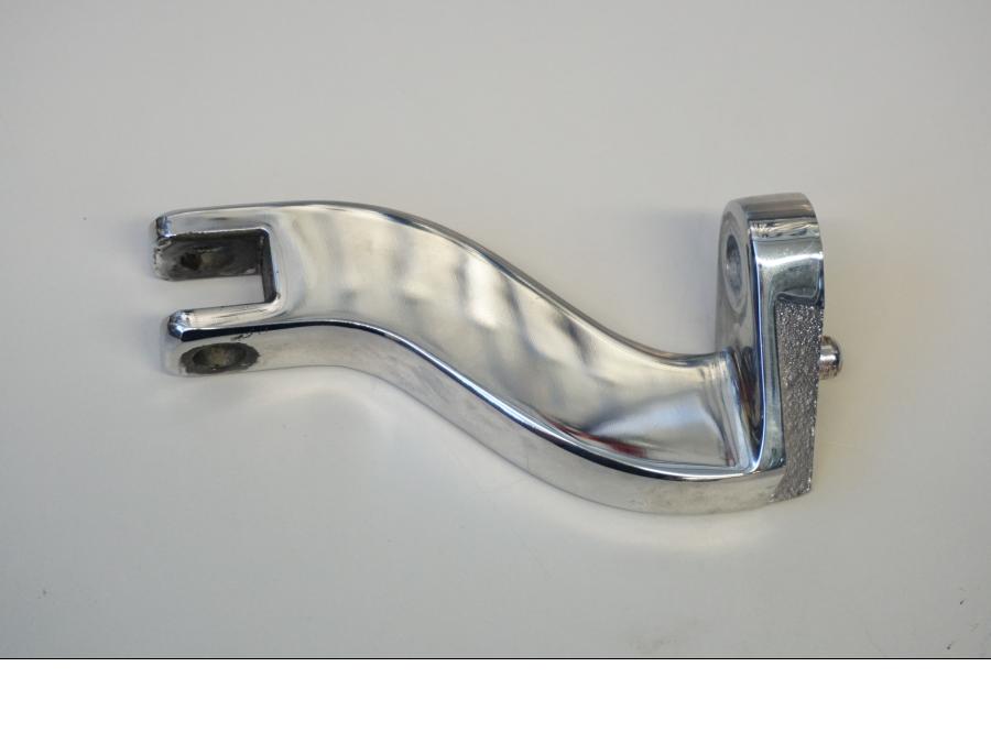 Baksidan på Fotpinnefäste från en H-D Street Glide FLHX -2015 motorcykel.