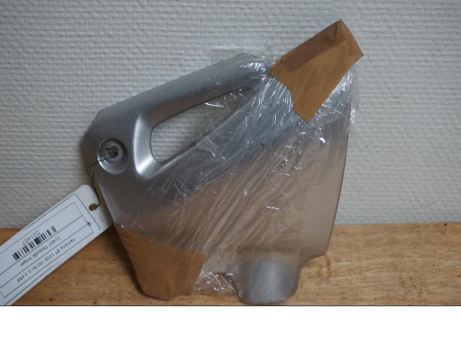 Framsidan på Täckplåt från en Yamaha BT 1100 -2002 motorcykel.