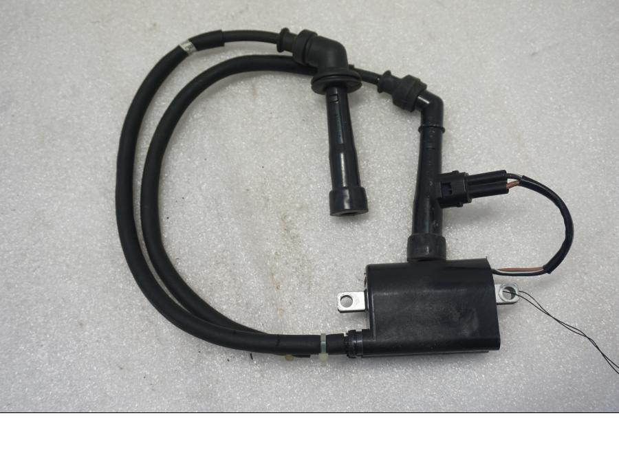 Framsidan på Tändspole från en Suzuki SV 650 -2016 motorcykel.