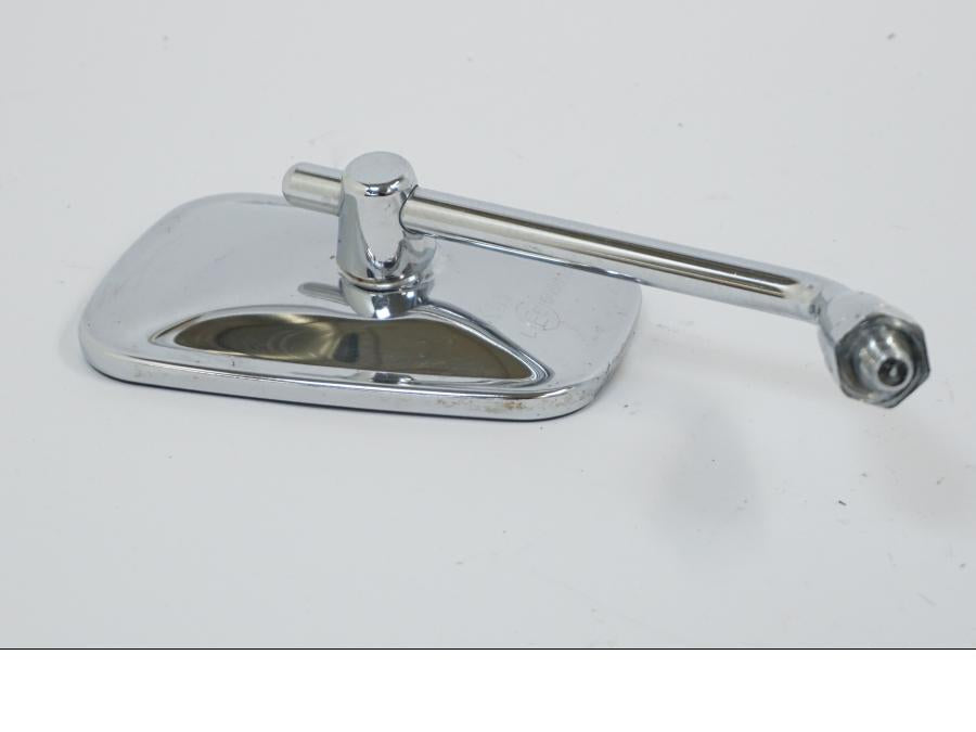 Vänster sida på Backspegel från en Kawasaki VN 1500 -2002 motorcykel.