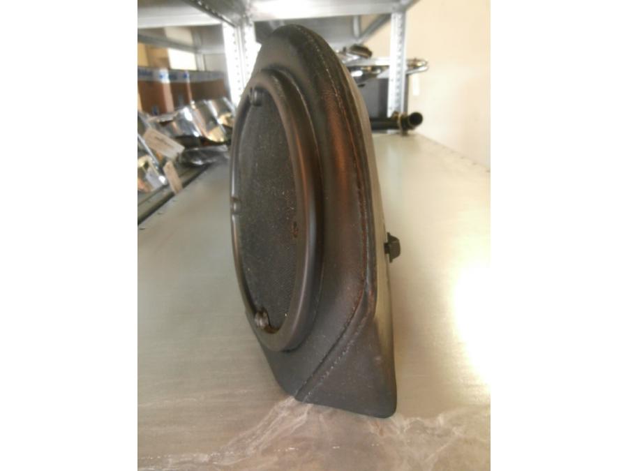 Vänster sida på Högtalare från en H-D Touring Ultra Classic FLHTCU/I -2009 motorcykel.