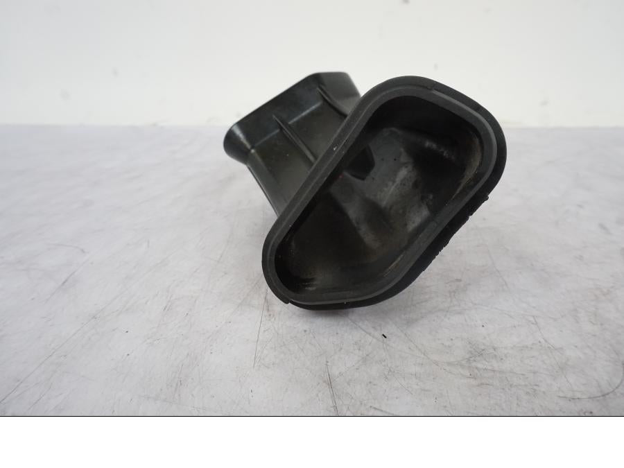 Extrabild3 på Luftintag från en KTM 1290 Super Duke R -2021 motorcykel.