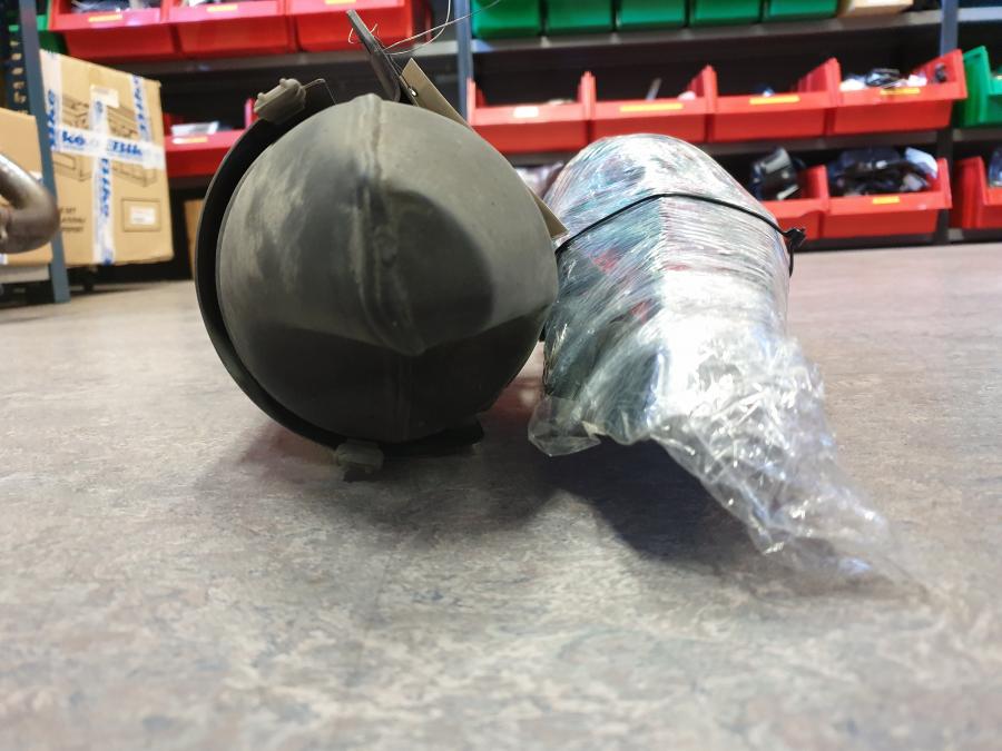 Vänster sida på Ljuddämpare från en Honda CTX 1300 -2014 motorcykel.