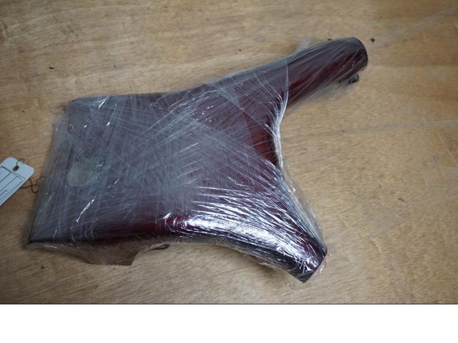 Framsidan på Styrkåpa från en Suzuki VS 1400 -1998 motorcykel.