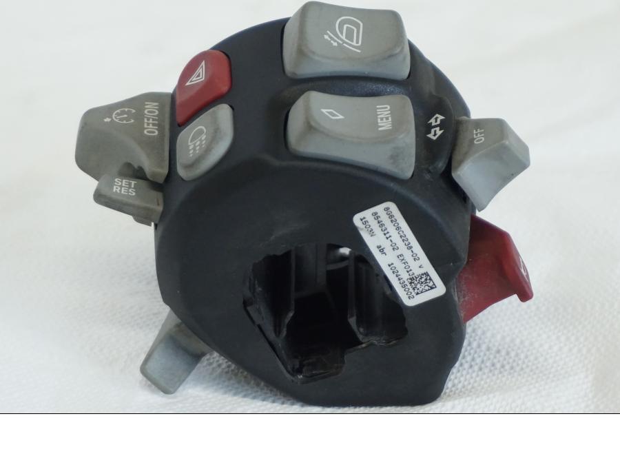 Höger sida på Styrelreglage från en BMW K 1600 -2015 motorcykel.