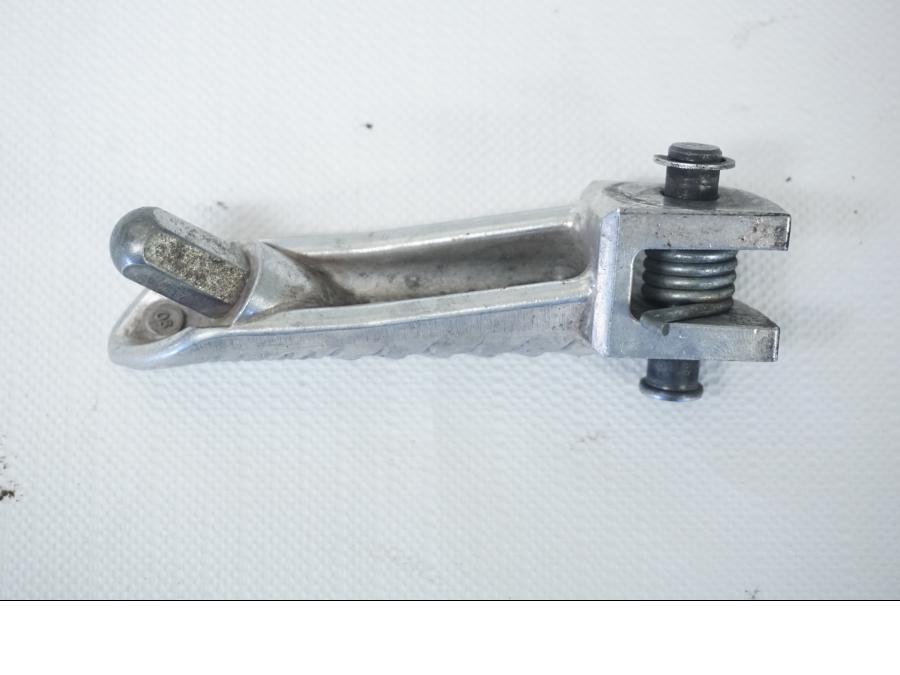 Baksidan på Fotpinne från en Suzuki GSX-R 1000 -2009 motorcykel.