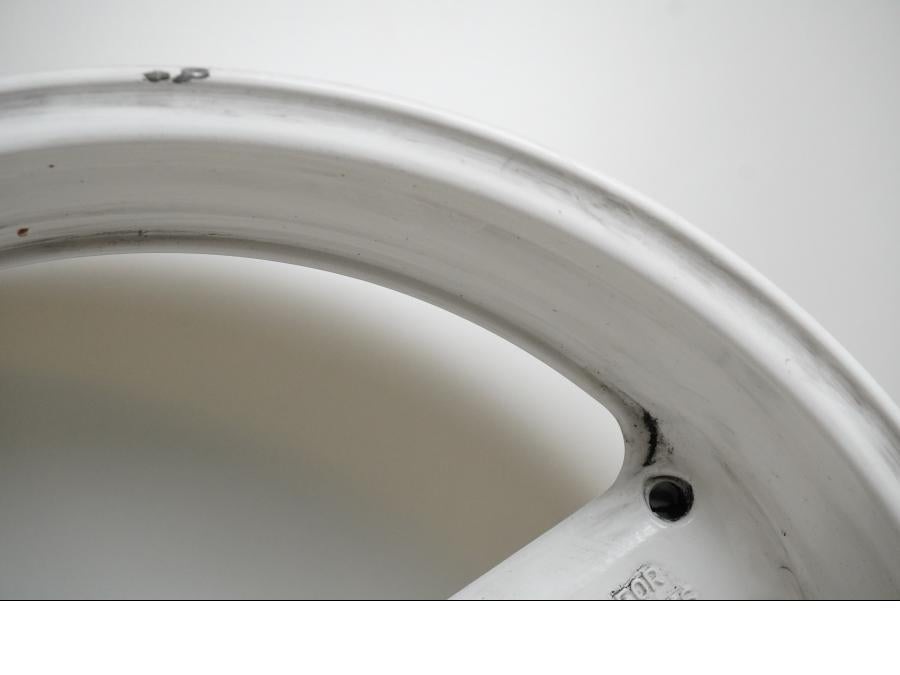 Extrabild6 på Fälg från en Yamaha YZF R6 -1999 motorcykel.