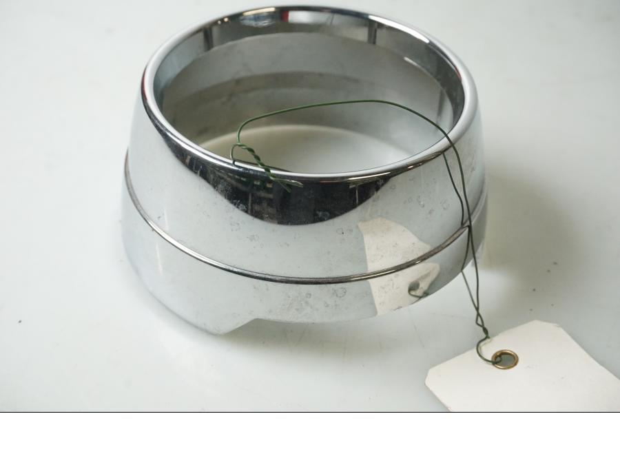 Höger sida på Instrumentfront från en Suzuki GSX 750 -2001 motorcykel.