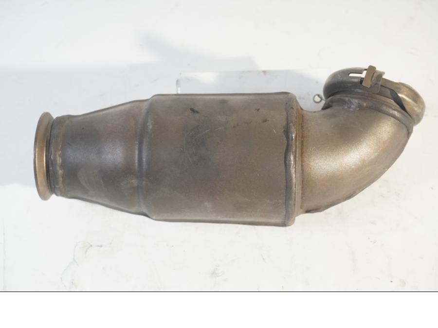 Baksidan på Grenrör från en KTM 125 Duke -2017 motorcykel.