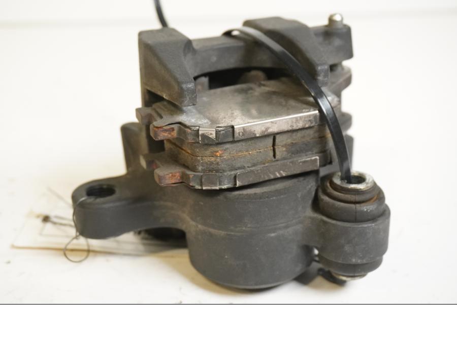 Baksidan på Bromsok från en Yamaha FZ-6 -2007 motorcykel.