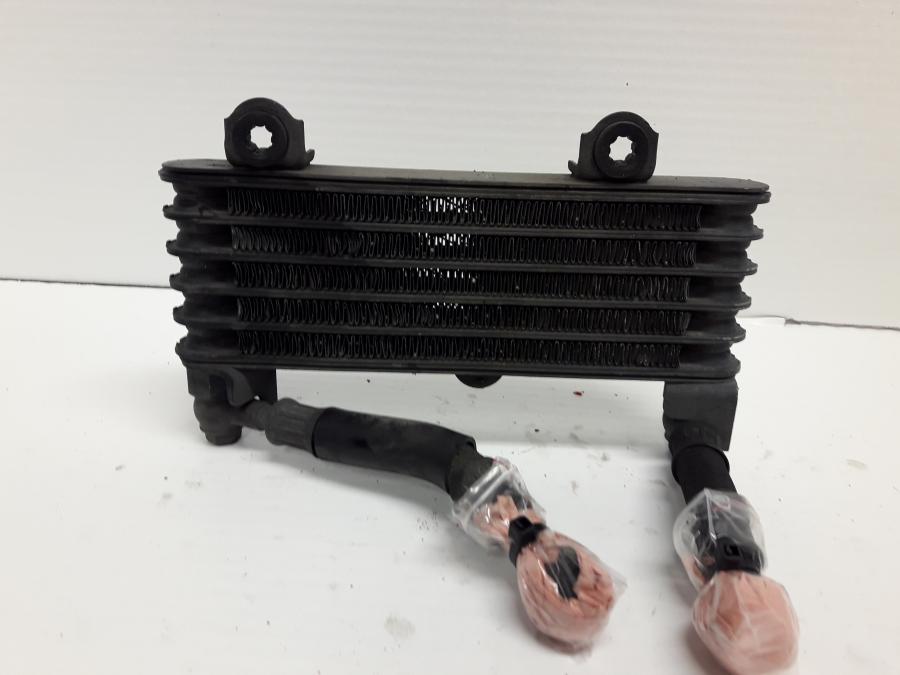 Höger sida på Oljekyl från en Suzuki SV 1000 -2004 motorcykel.