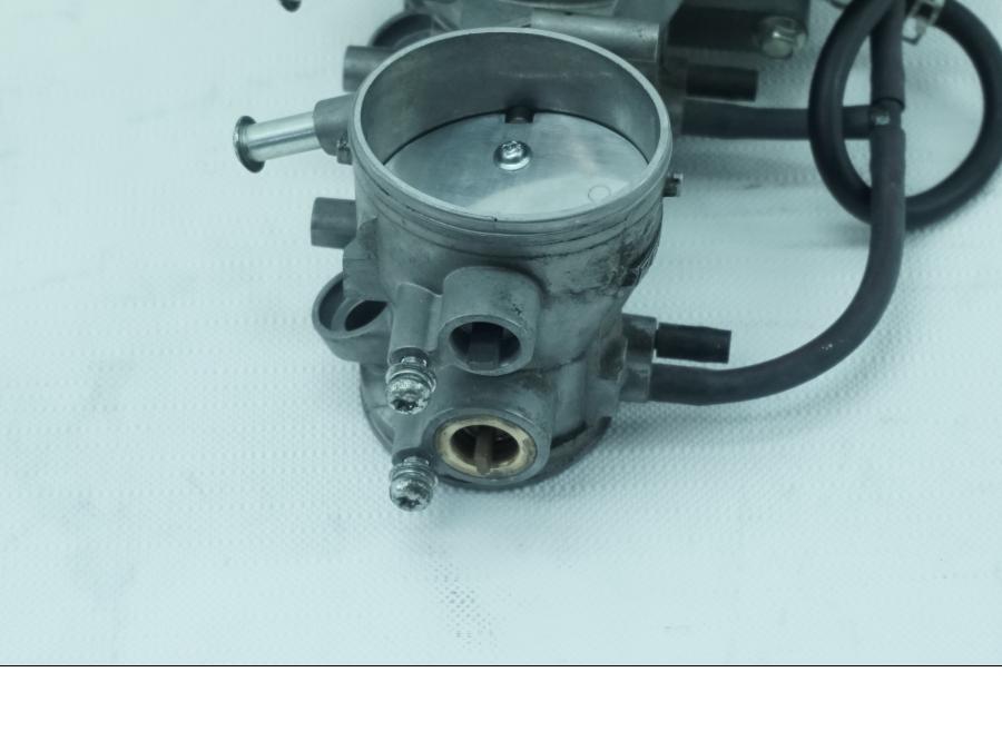 Höger sida på Spjällhus från en Kawasaki ZX-6R -2007 motorcykel.