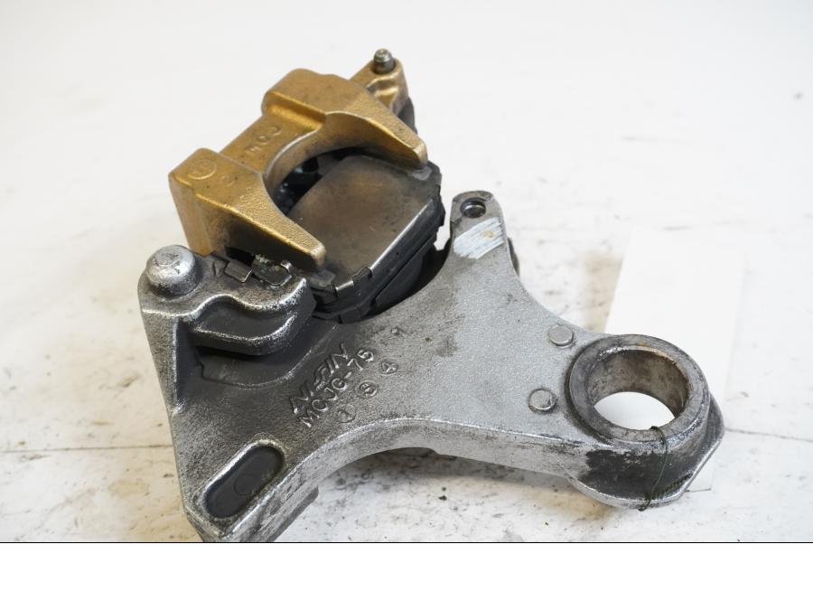 Höger sida på Bromsok från en Honda CBR 900 RR -2002 motorcykel.