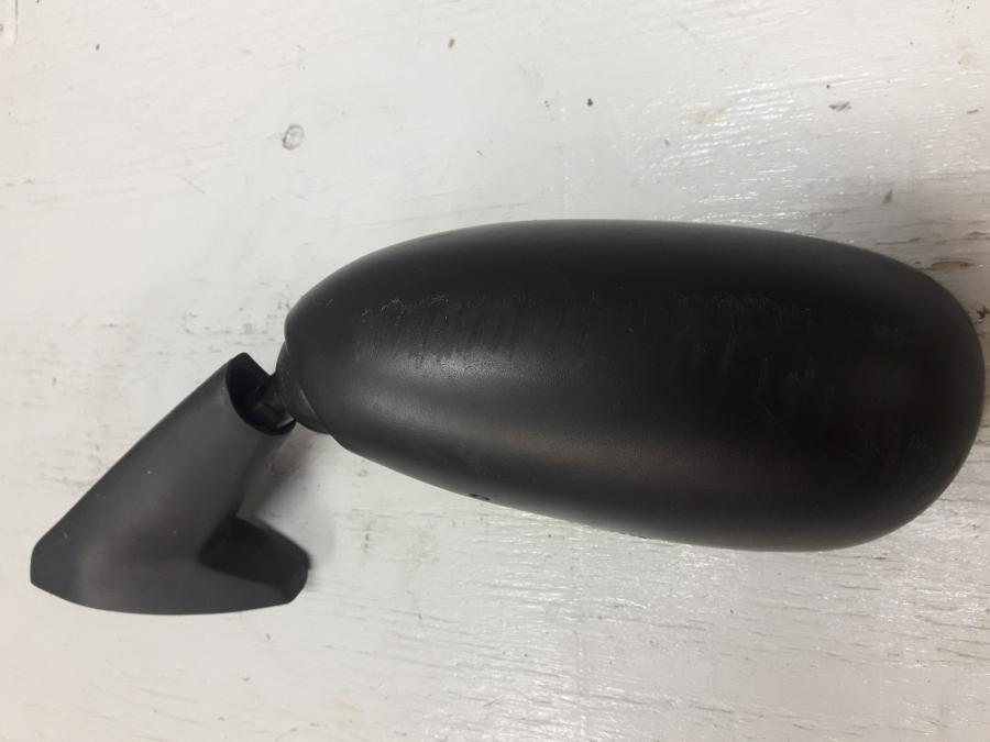 Baksidan på Backspegel från en Yamaha YZF 1000 R1 -1998 motorcykel.