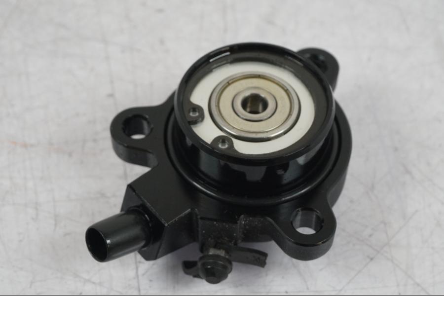 Höger sida på Kopplingslavcylinder från en BMW R 1250 GS -2023 motorcykel.