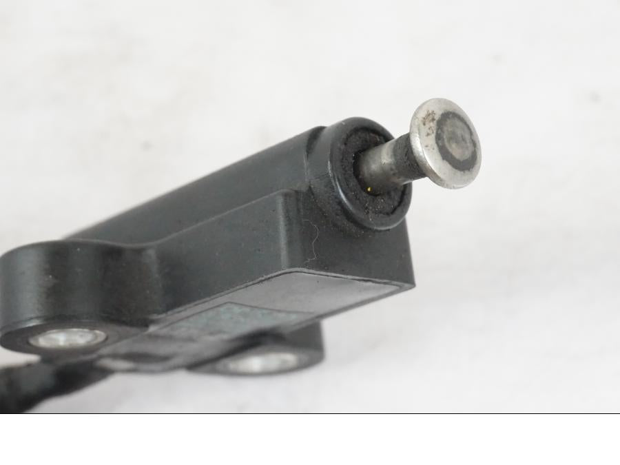 Snett nerifrån på Sidostödsbrytare från en Suzuki GSX-R 600 -2007 motorcykel.